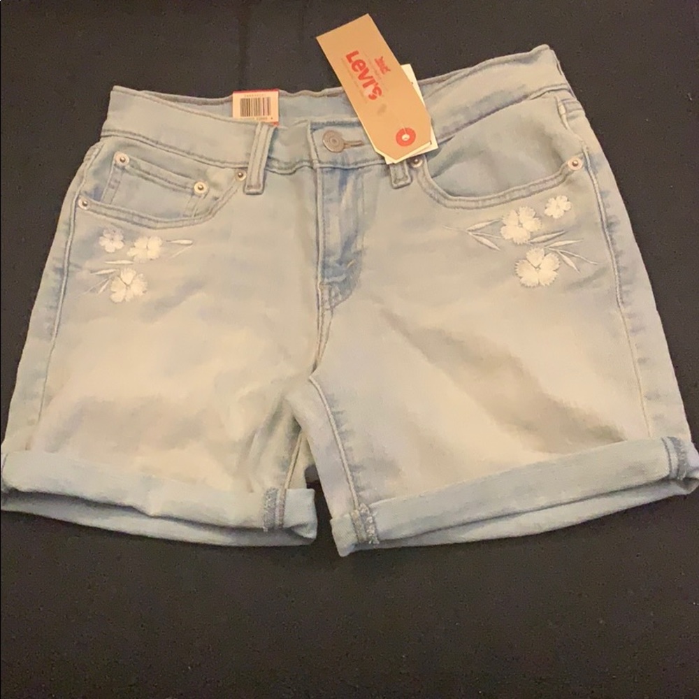 NWT Levi’s Classic Short Vintage Soft Size 00/24